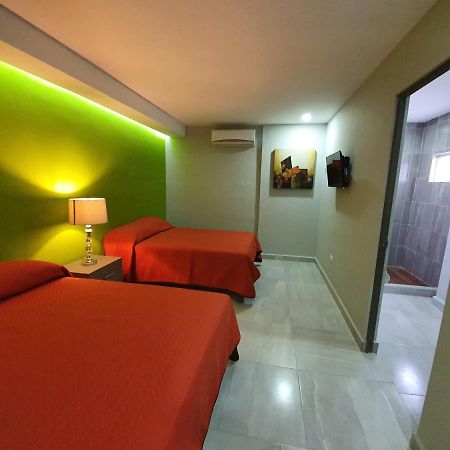 Hotel Hc Express Monterrey Extérieur photo
