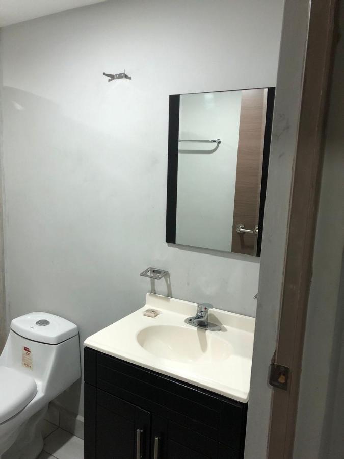 Hotel Hc Express Monterrey Extérieur photo